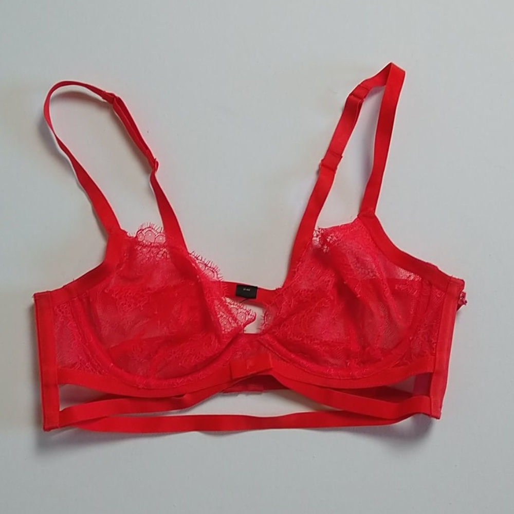 Red Lace Victoria's Secret Straps Bra